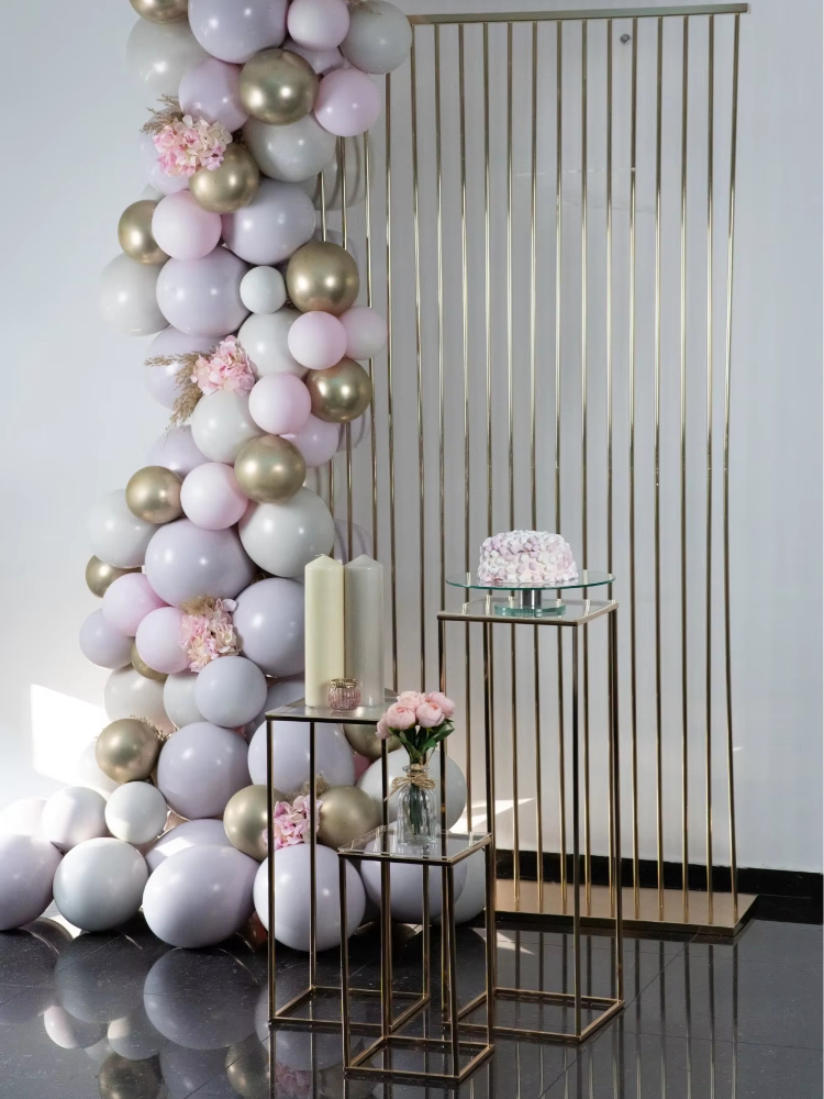 Shiny Gold Metal Frame Flower  – обзор и цена Dessert Table Backdrop